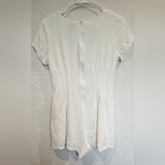 Princess Polly Adi White Linen Romper with Pockets short sleeve size 4 - Picture 2 of 8